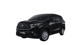 Sewa Innova Zenix di Padang