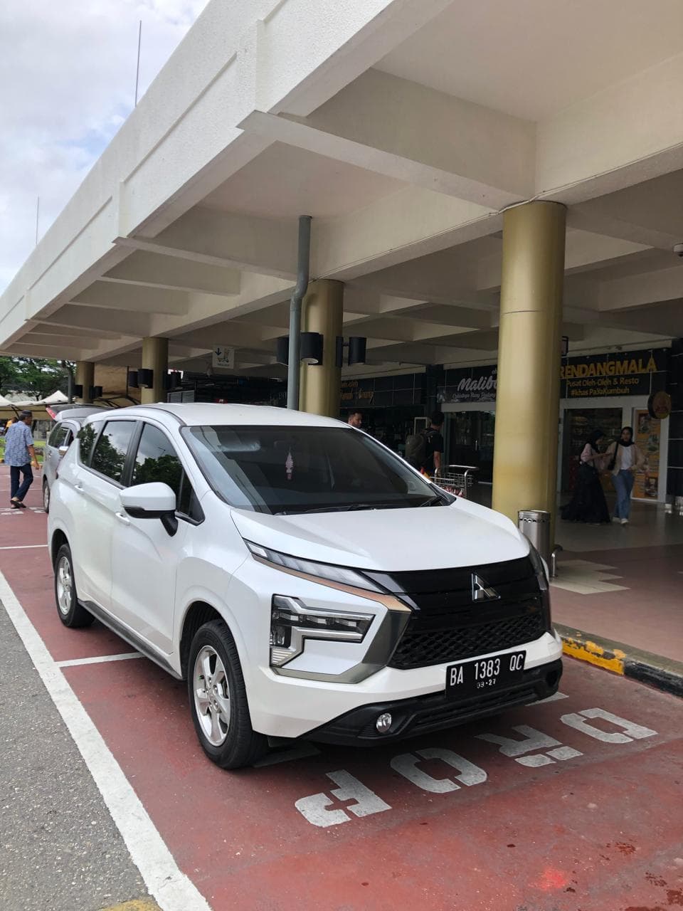 Galeri rental mobil Padang 1