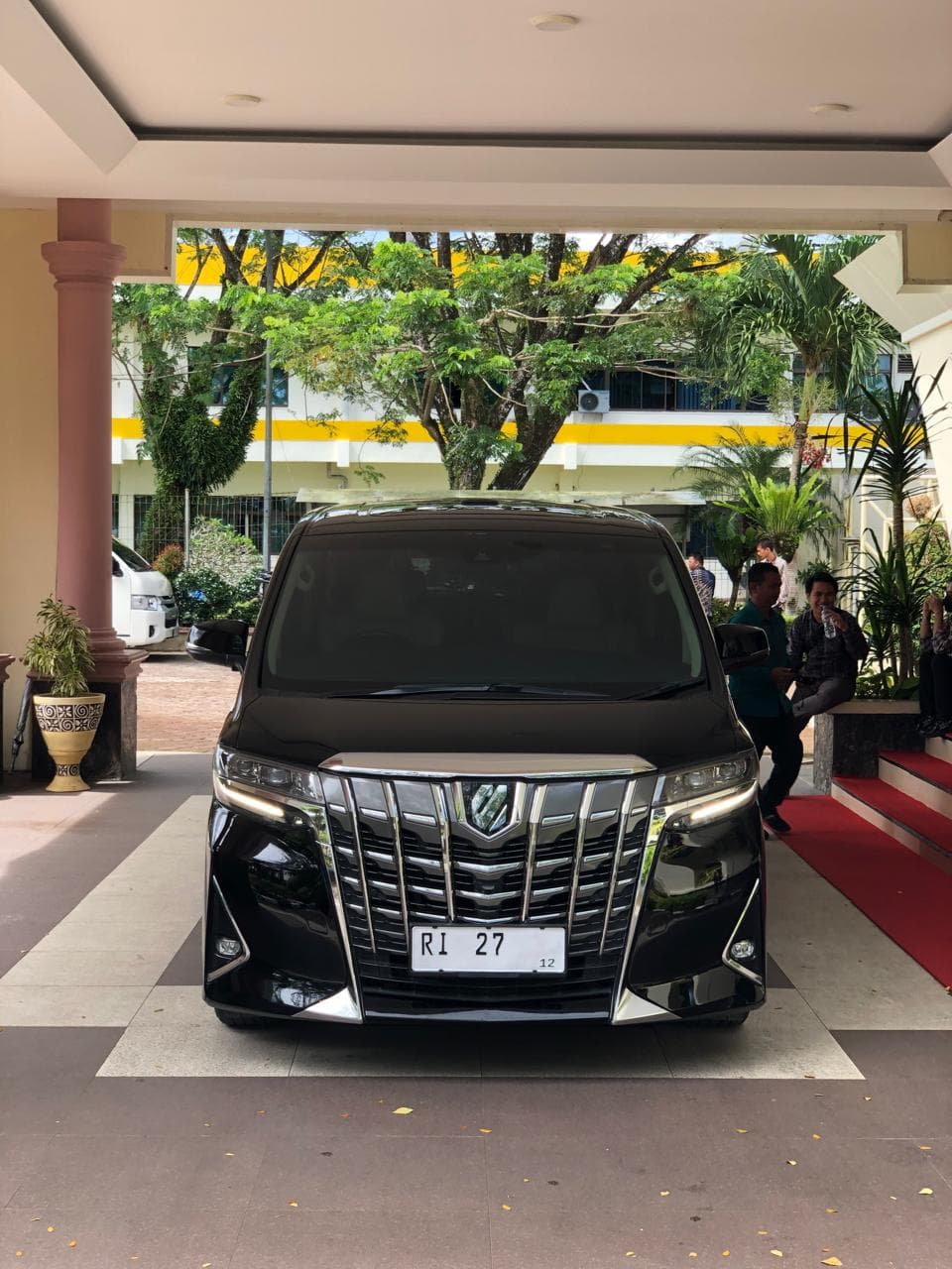 Galeri rental mobil Padang 5
