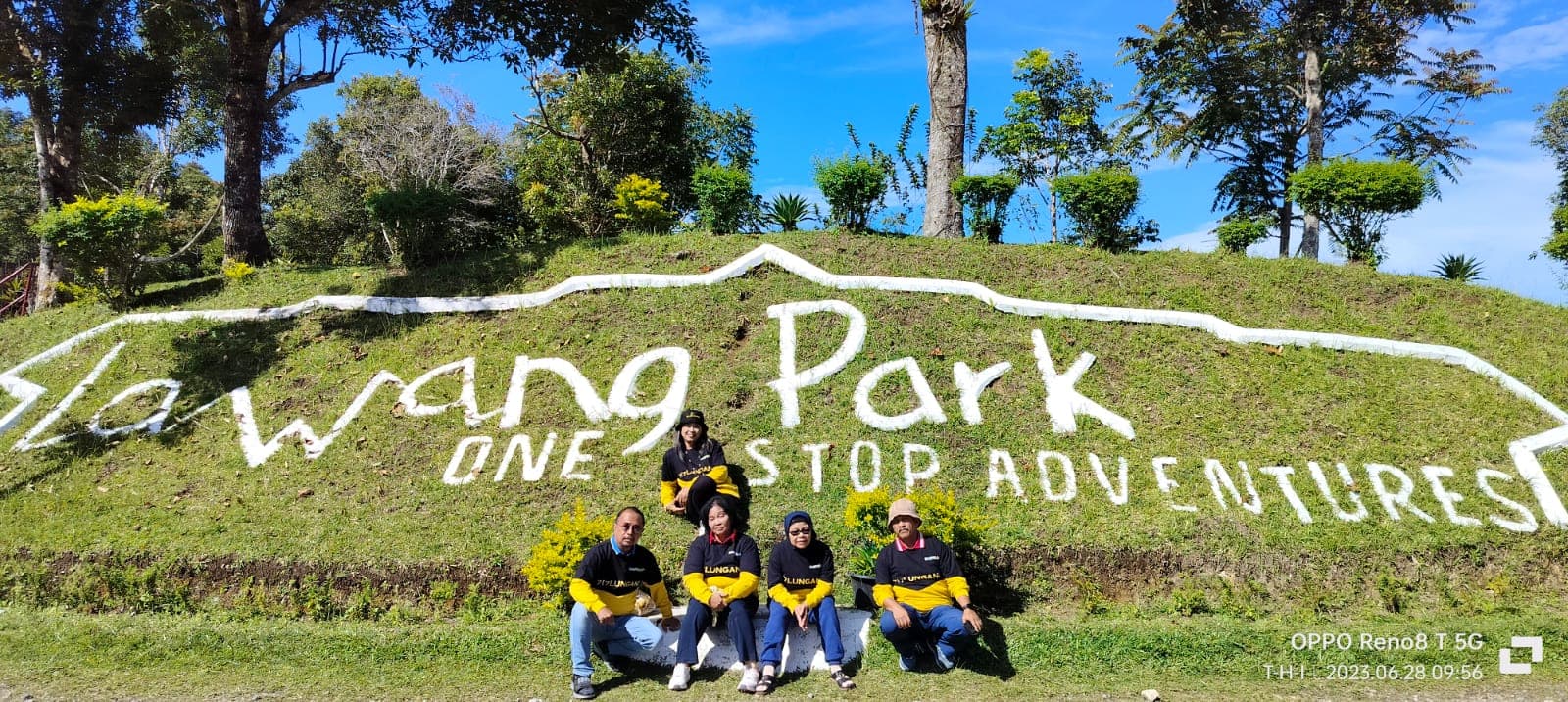 Galeri rental mobil Padang 14